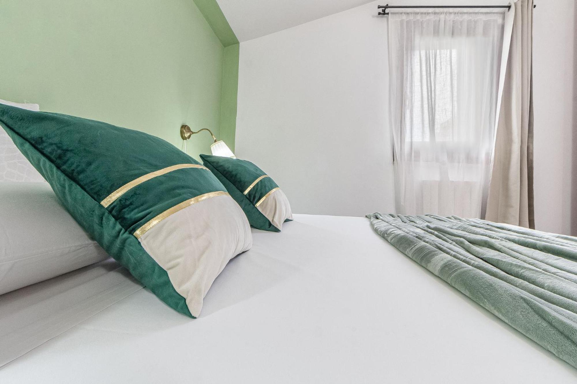Exclusive Roth Apartments Сассари Экстерьер фото
